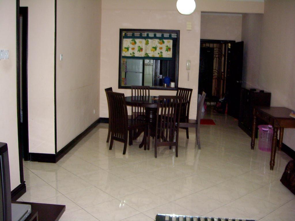 Dorcas Service Apartment - Marina Court Кота-Кинабалу Экстерьер фото