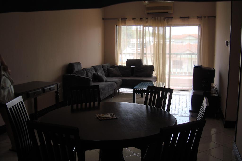 Dorcas Service Apartment - Marina Court Кота-Кинабалу Экстерьер фото