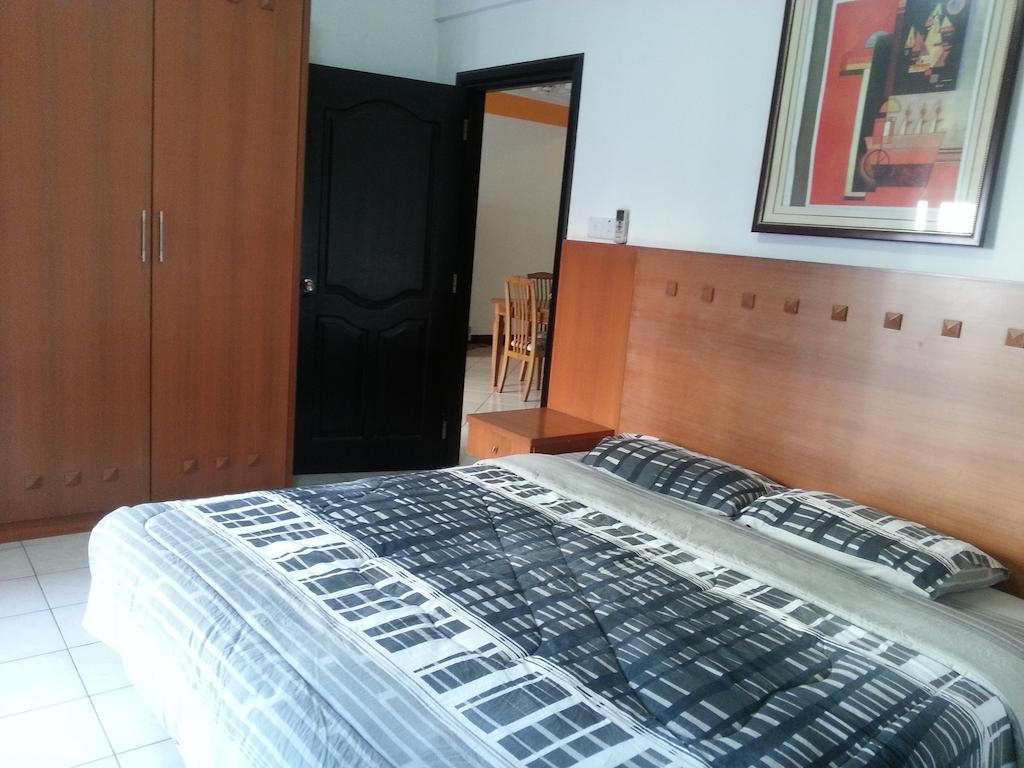Dorcas Service Apartment - Marina Court Кота-Кинабалу Экстерьер фото
